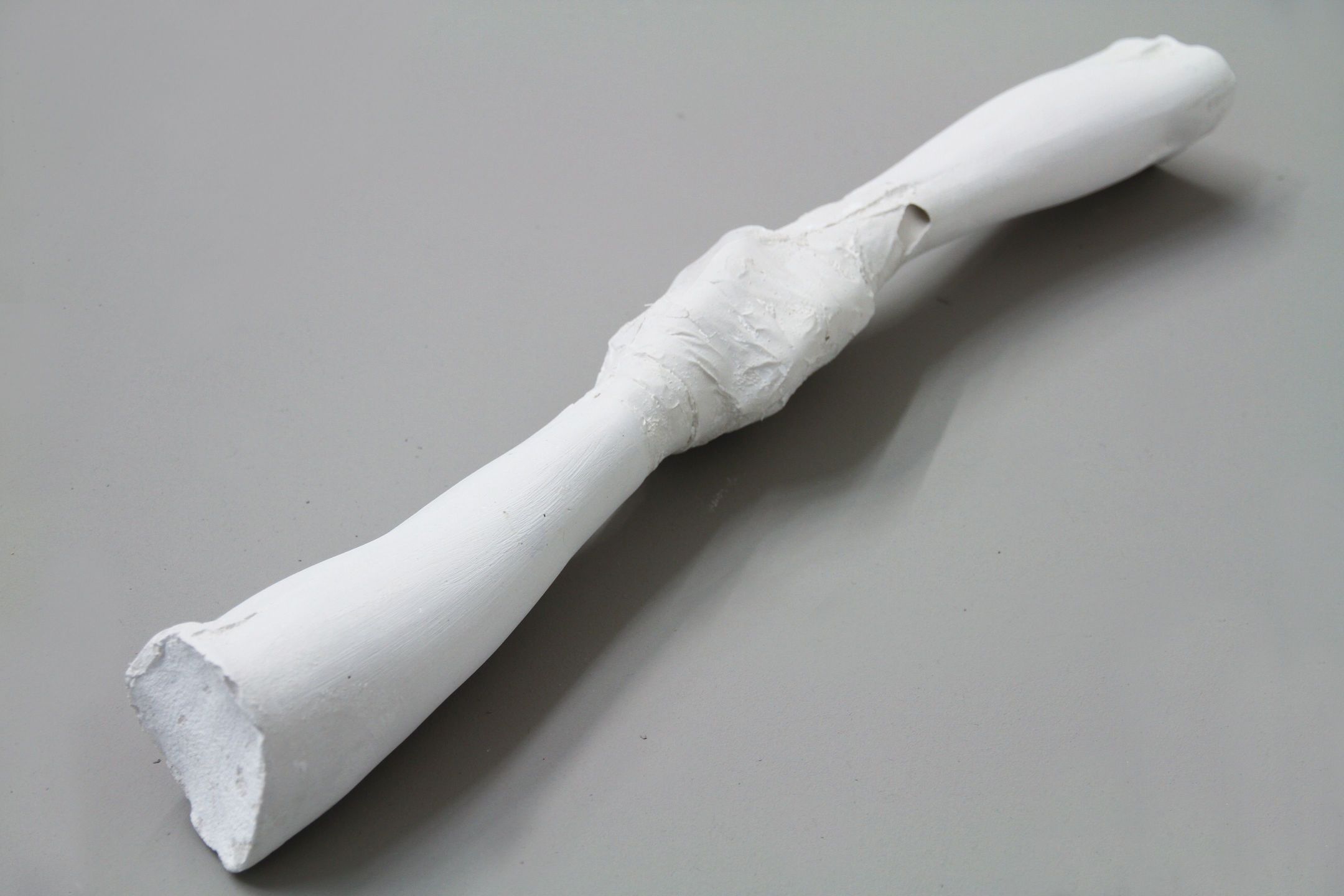 Joint hands in gypsum